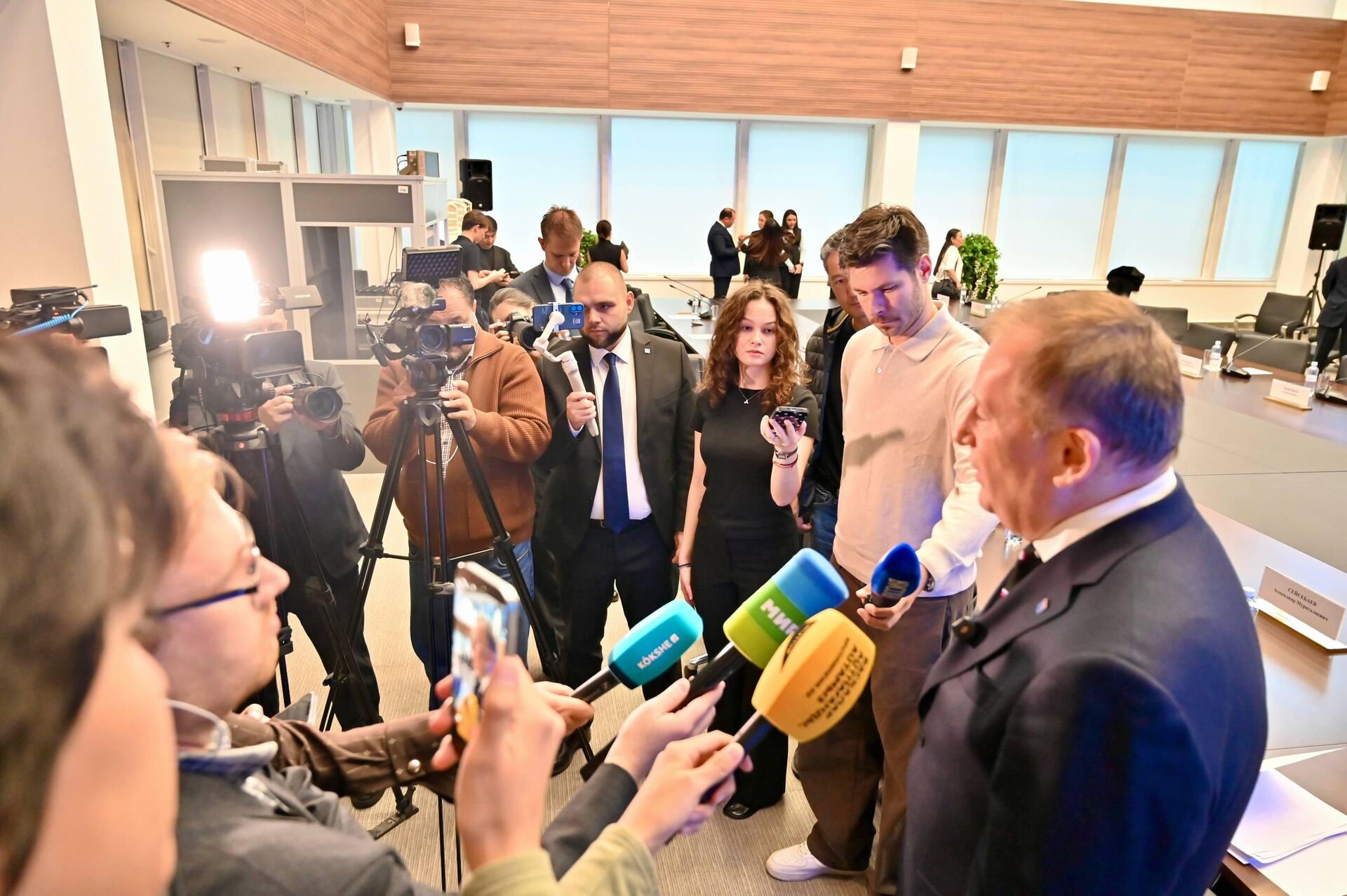Александр Дрозденко - губернатор Ленинградской области Александр Дрозденко - губернатор Ленинградской области - Sputnik Қазақстан, 1920, 19.10.2026