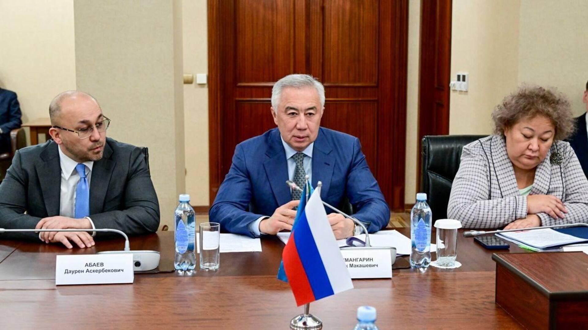 Серик Жумангарин обсудил с губернатором Ленинградской области новые проекты в промышленности и АПК Серик Жумангарин обсудил с губернатором Ленинградской области новые проекты в промышленности и АПК - Sputnik Казахстан, 1920, 20.10.2026