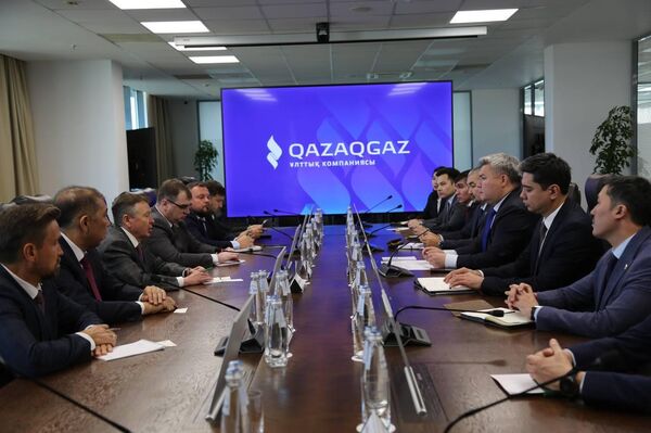 QazaqGaz и Белоруснефть обсудили перспективы сотрудничества - Sputnik Казахстан