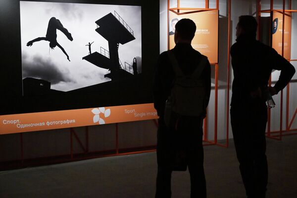 Открытие выставки конкурса фотожурналистики имени Андрея Стенина - Sputnik Казахстан