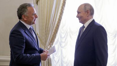 Спецпосланник президента США Стивен Уиткофф и президент РФ Владимир Путин