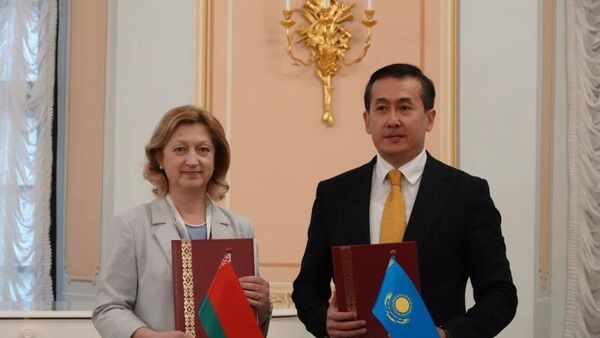 В Беларуси музеи-заповедники Бозоқ и Несвиж подписали меморандум о сотрудничестве - Sputnik Казахстан