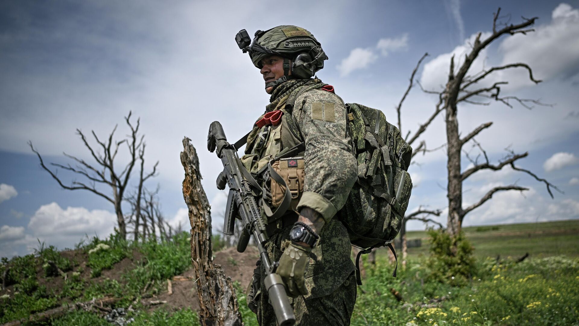 Боевое слаживание 7-й отдельной мотострелковой бригады группировки войск Юг в зоне СВО Боевое слаживание 7-й отдельной мотострелковой бригады группировки войск Юг в зоне СВО - Sputnik Казахстан, 1920, 28.10.2026