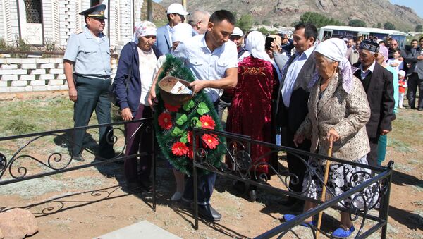 Прах погибшего в ВОВ казахстанца перезахоронили в ВКО - Sputnik Казахстан