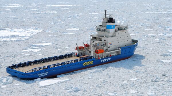 Новый ледокол «Феско Сахалин», предназначенный для транспортировки нефти - Sputnik Казахстан