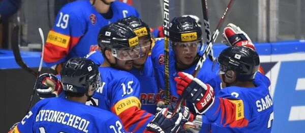 Сборная Кореи на чемпионате мира по хоккею в первом дивизионе - Sputnik Казахстан