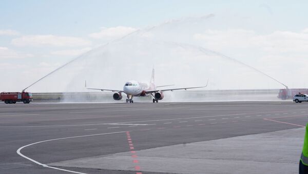 Первый самолет лоукостера Fly Arystan прилетел в Нур-Султан - Sputnik Казахстан