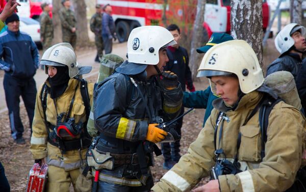 Пожарные тушат возгорание в одном из общежитий в Нур-Султане - Sputnik Казахстан