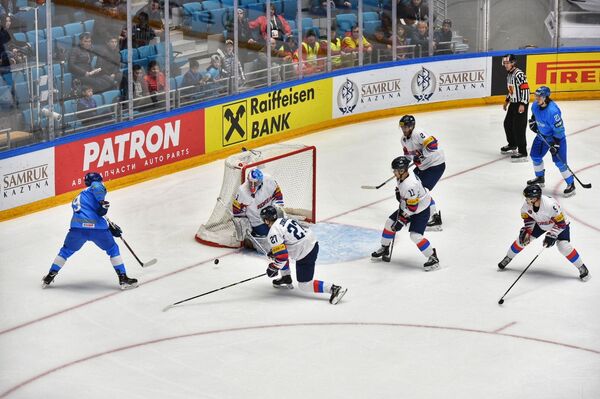 Чемпионат мира по хоккею: Казахстан делит первое место с Беларусью - Sputnik Казахстан