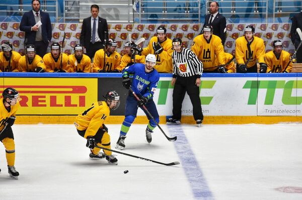 Сборная Словении учинила разгром команде Литвы на ЧМ по хоккею I дивизиона - Sputnik Казахстан