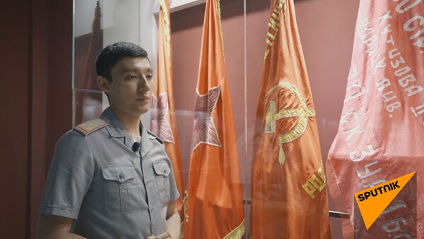 В Нур-Султане хранится копия Знамени Победы с Рейхстага  - Sputnik Казахстан