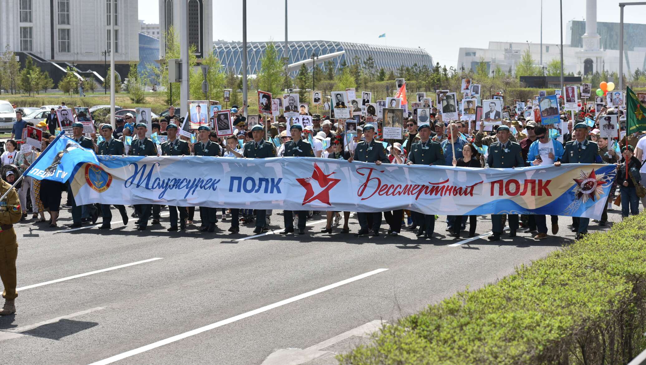 Фото нацистов в бессмертном полку