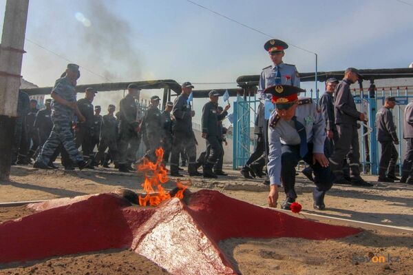 Шествие Бессмертного полка впервые состоялось в колониях Павлодарской области - Sputnik Казахстан