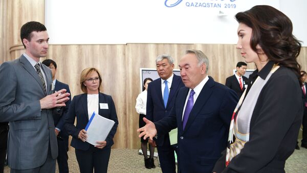 Елбасы Нурсултан Назарбаев посетил Международный центр зеленых технологий и инвестиционных проектов - Sputnik Казахстан