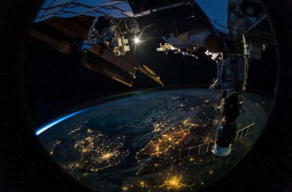 Снимок Земли, сделанный с МКС немецким астронавтом Александром Герстом - Sputnik Казахстан