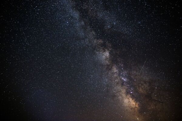 Звездное небо, наблюдаемое в Краснодарском крае во время метеорного потока Персеиды - Sputnik Казахстан
