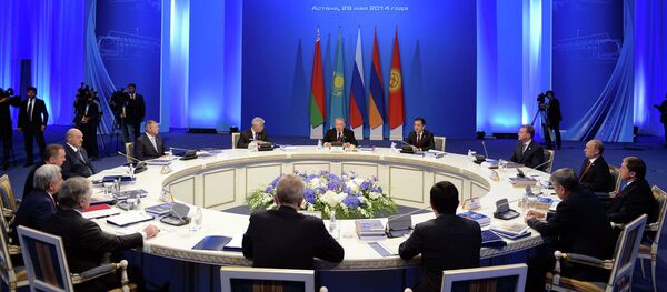Участие в заседании Высшего Евразийского экономического совета в расширенном составе Астана, Дворец Независимости, 29 мая 2014 год - Sputnik Казахстан