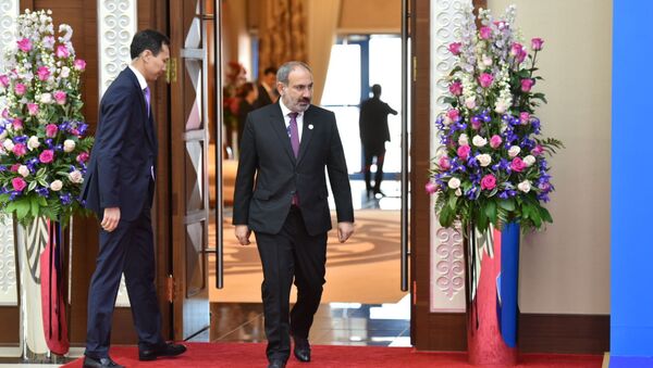 Премьер-министр Армении Никол Пашинян прибыл на саммит ЕАЭС - Sputnik Казахстан