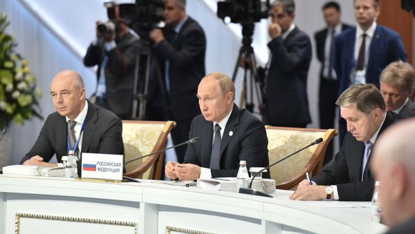  Президент России Владимир Путин на расширенном заседании ВЕЭС - Sputnik Казахстан