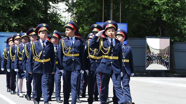 В канун Дня защиты детей юные кадеты устроили парад В канун Дня защиты детей юные кадеты устроили парад - Sputnik Казахстан