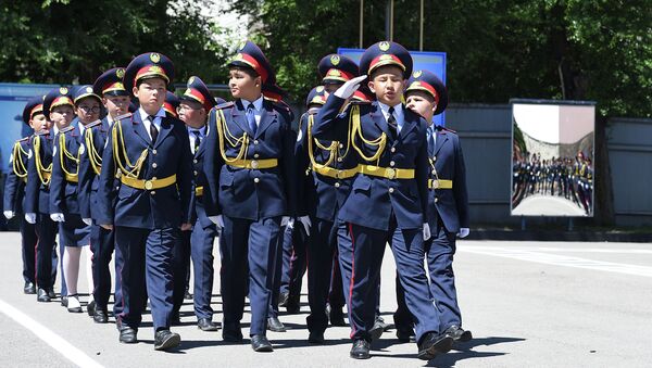  В канун Дня защиты детей юные кадеты устроили парад - Sputnik Казахстан