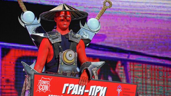 Победитель косплей конкурса на фестивале Comic Con - Владислав Шаман, г. Алматы - Sputnik Казахстан