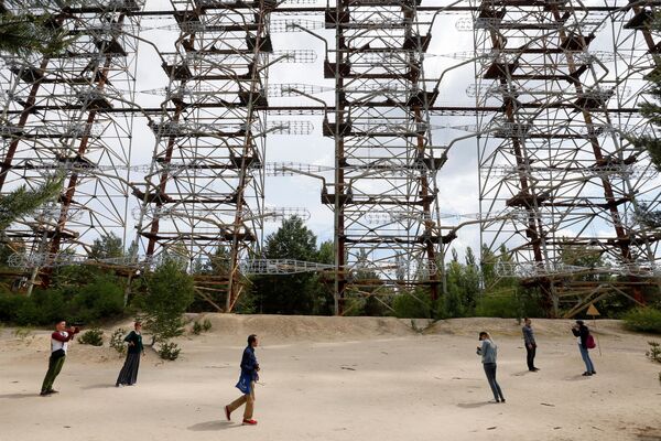 Советская загоризонтная радиолокационная станция Дуга у Чернобыльской АЭС  - Sputnik Казахстан