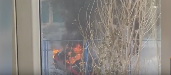 Легковой автомобиль сгорел в Астане - Sputnik Казахстан