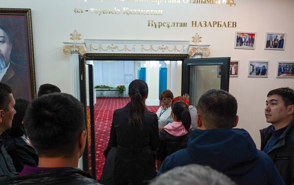 Открытие избирательных участков в Казахстане - Sputnik Казахстан