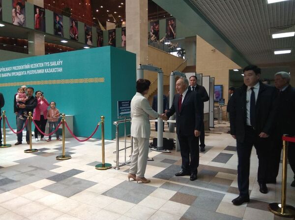 Назарбаев проголосовал на выборах президента Казахстана - Sputnik Казахстан