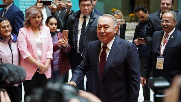 Нурсултан Назарбаев проголосовал на выборах президента Казахстана - Sputnik Казахстан