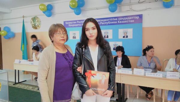 Избиратели в Талдыкоргане на выборах президента Казахстана - Sputnik Казахстан