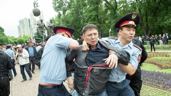 Задержания в Алматы во время митинга  - Sputnik Казахстан