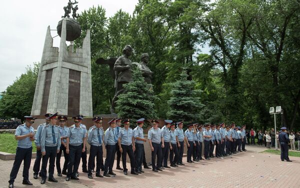 Полицейские  во время митинга в Алматы  - Sputnik Казахстан