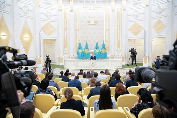 Вы об этом не знали: новый факт о Токаеве озвучил его пресс-секретарь Вы об этом не знали: новый факт о Токаеве озвучил его пресс-секретарь - Sputnik Казахстан