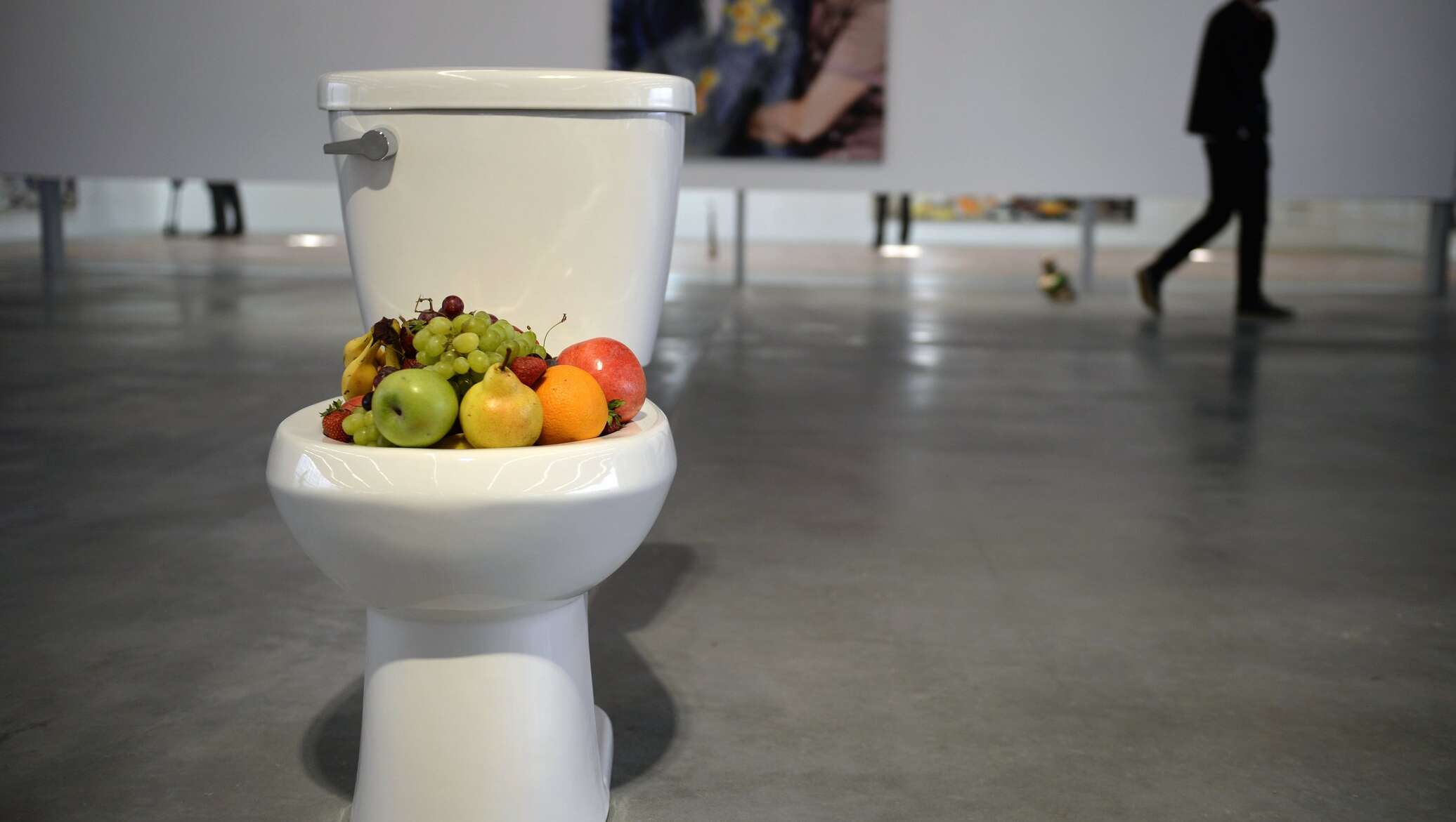 Үстелдің астындағы сорғыштарды онлайн көріңіз