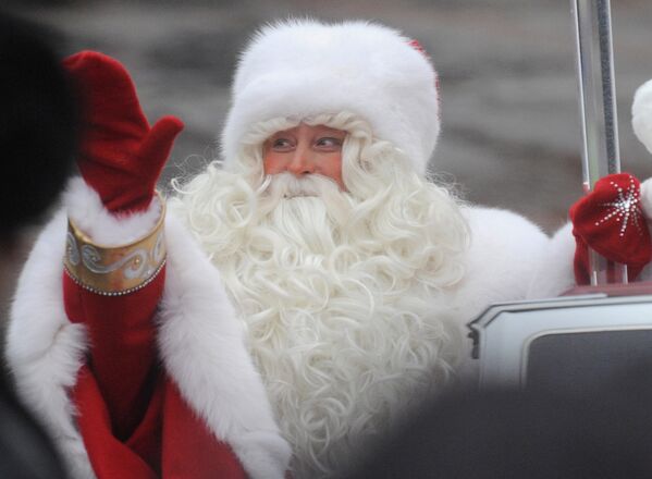 Встреча Деда Мороза на Манежной площади в Москве - Sputnik Казахстан