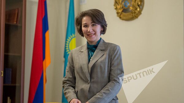 Супруга посла Казахстана в Армении Асель Уразаева - Sputnik Казахстан