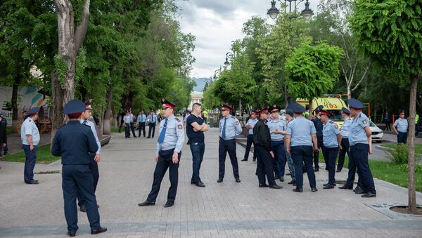 Несанкционированный митинг в Алматы на площади Астана - Sputnik Казахстан