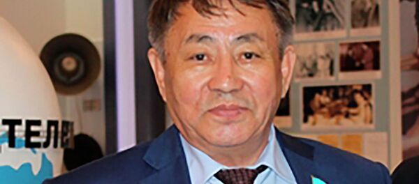 Член фракции Народные коммунисты, депутат Тургун Сыздыков Член фракции Народные коммунисты, депутат Тургун Сыздыков - Sputnik Казахстан