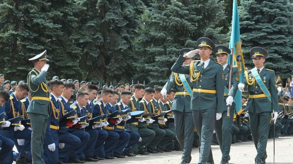 Вручение дипломов связистам - Sputnik Казахстан
