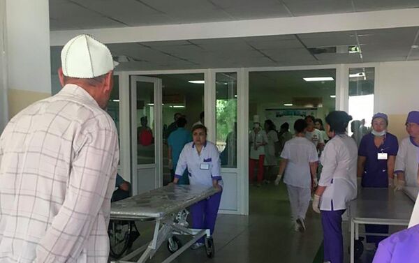 Первая клиническая больница Шымкента, где сейчас принимают пострадавших в результате взрывов в Арыси - Sputnik Казахстан