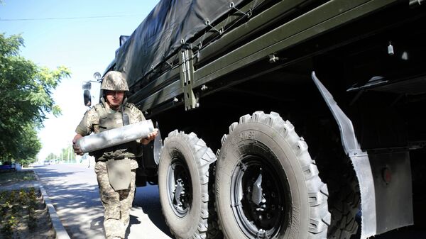 Военные саперы Минобороны Казахстана работают в Арыси по разминированию - Sputnik Казахстан