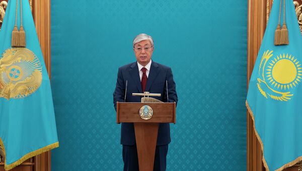 Президент Казахстана Касым-Жомарт Токаев поздравляет представителей СМИ накануне профессионального праздника - Sputnik Казахстан