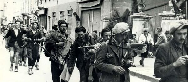 Итальянские и советские партизаны 4a отряда Ельзио Гваррини, освобождение Таджи, Италия, 25 апреля 1945г - Sputnik Казахстан