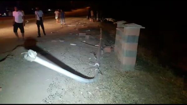 Автомобиль выбил столб и протаранил ограду в Алматы - Sputnik Казахстан