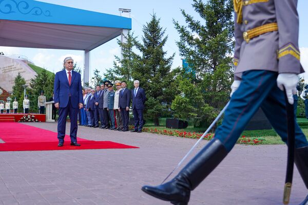 Мемлекеттік ту көтерілді: Елорда күнін тойлау басталды - Sputnik Қазақстан