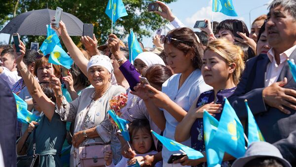 Жители  Казахстана, архивное фото - Sputnik Казахстан
