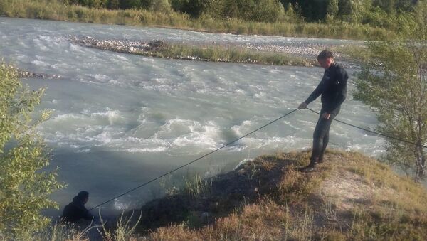 Тело мальчика ищут в реке Каратал - Sputnik Казахстан