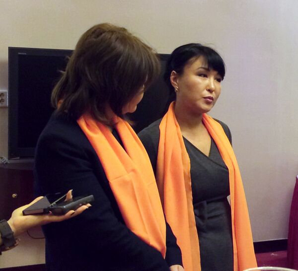 На фото адвокат Айман Умарова и Жибек Мусинова (слева направо) - Sputnik Казахстан